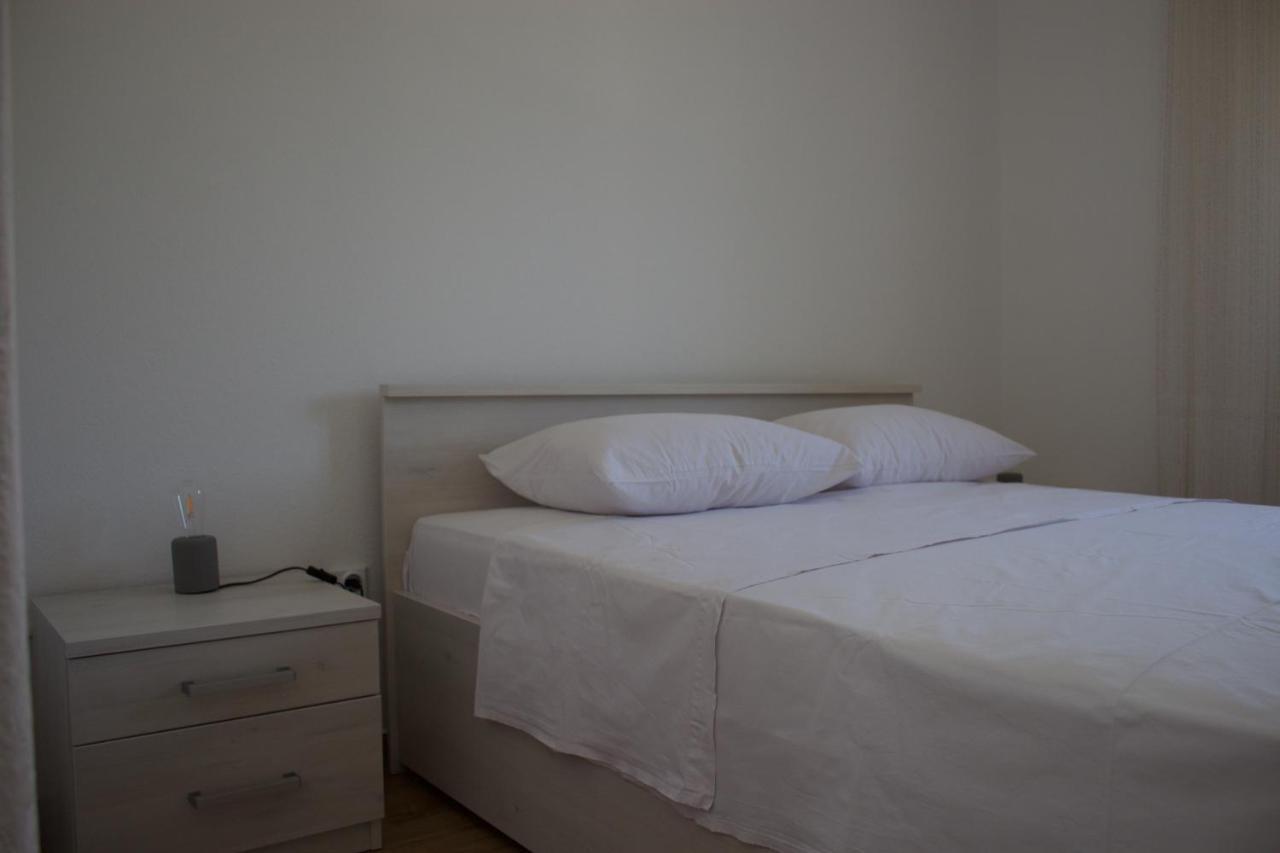 Apartmani Bauk Pucisca Eksteriør billede